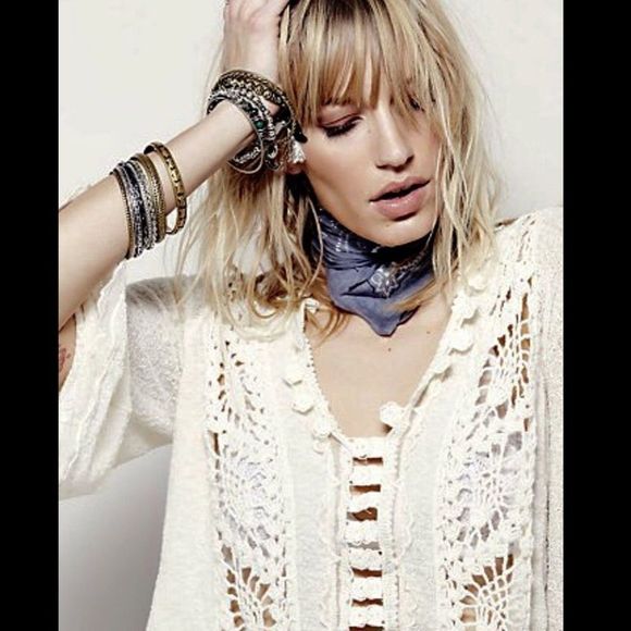 Free People The Open Crochet Cutwork Crop BellSleeve S - Picture 3 of 4